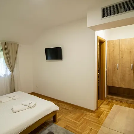 Lux Smestaj Ivanjicki Konaci *