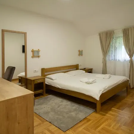 Lux Smestaj Ivanjicki Konaci Apartment