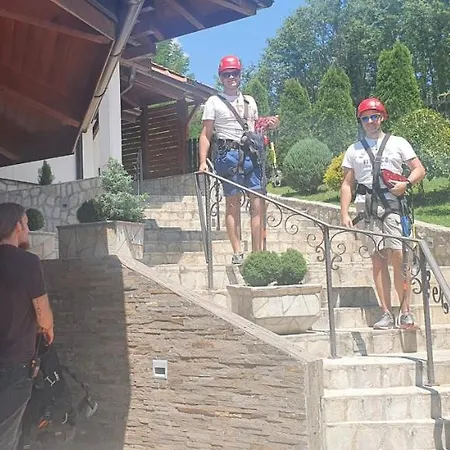 Lux Smestaj Ivanjicki Konaci